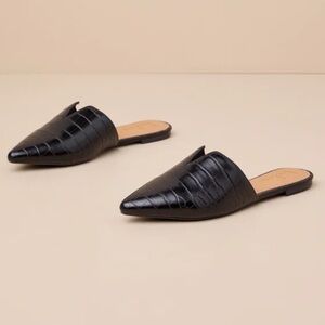 NIB Lulu’s Jaelyn Black Crocodile Embossed Pointed-Toe Slides - 8